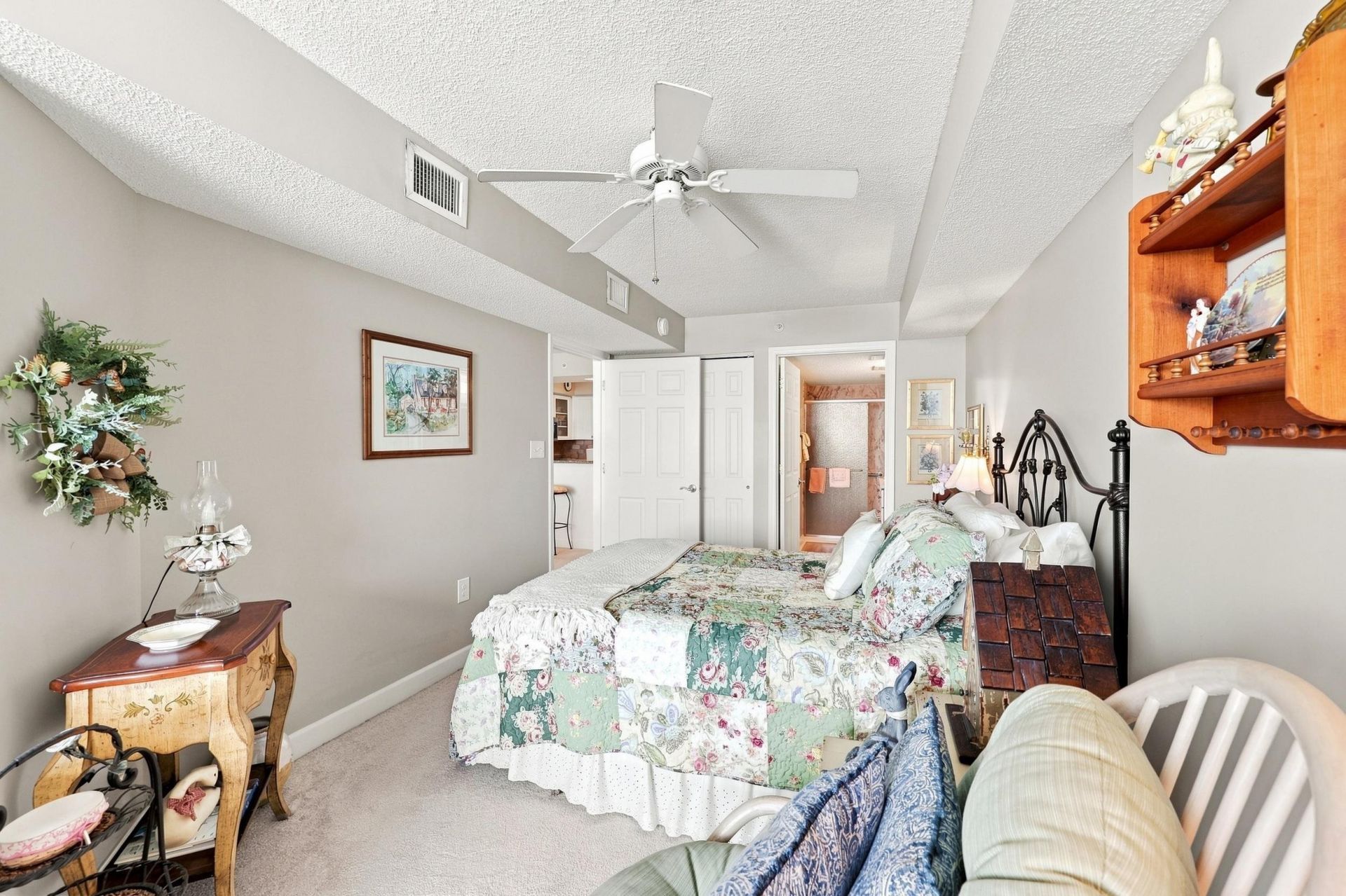 5700 N Ocean Blvd. Photo 14