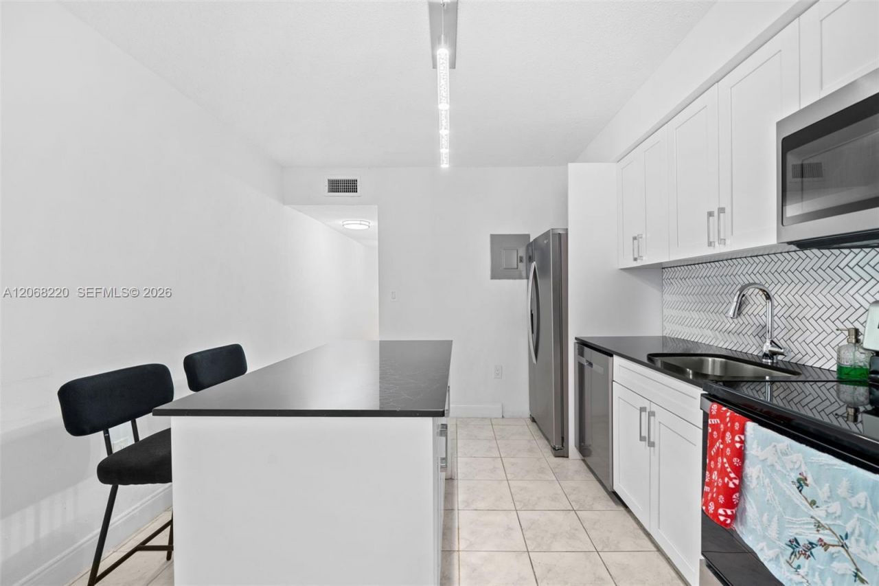515 SW 3rd St, Unit 6, Miami, FL 33130 Photo