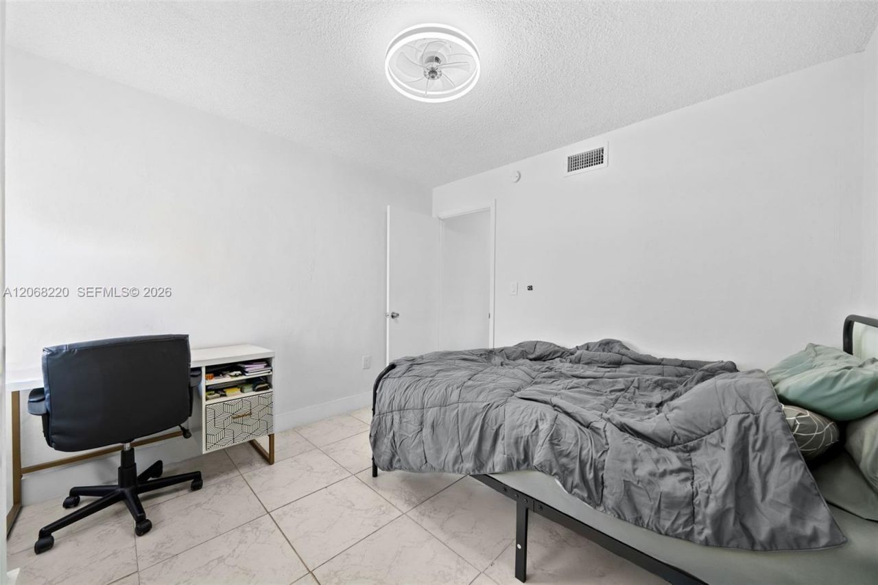 515 SW 3rd St, Unit 6, Miami, FL 33130 Photo