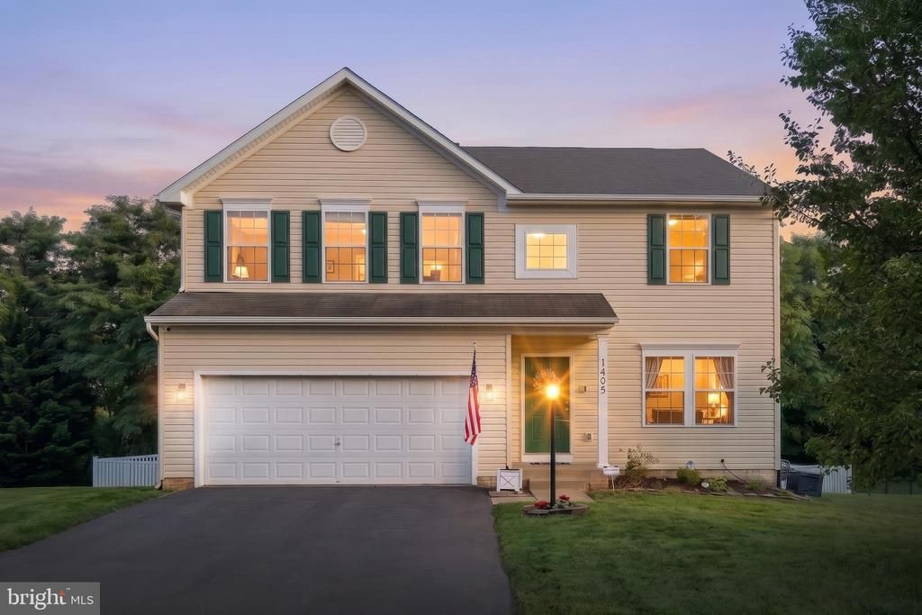 1405 KARENS WAY, YORK, PA 17402