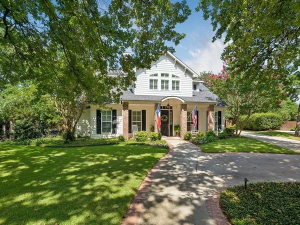 200 Sharon Rose Court, Denton, TX 76210