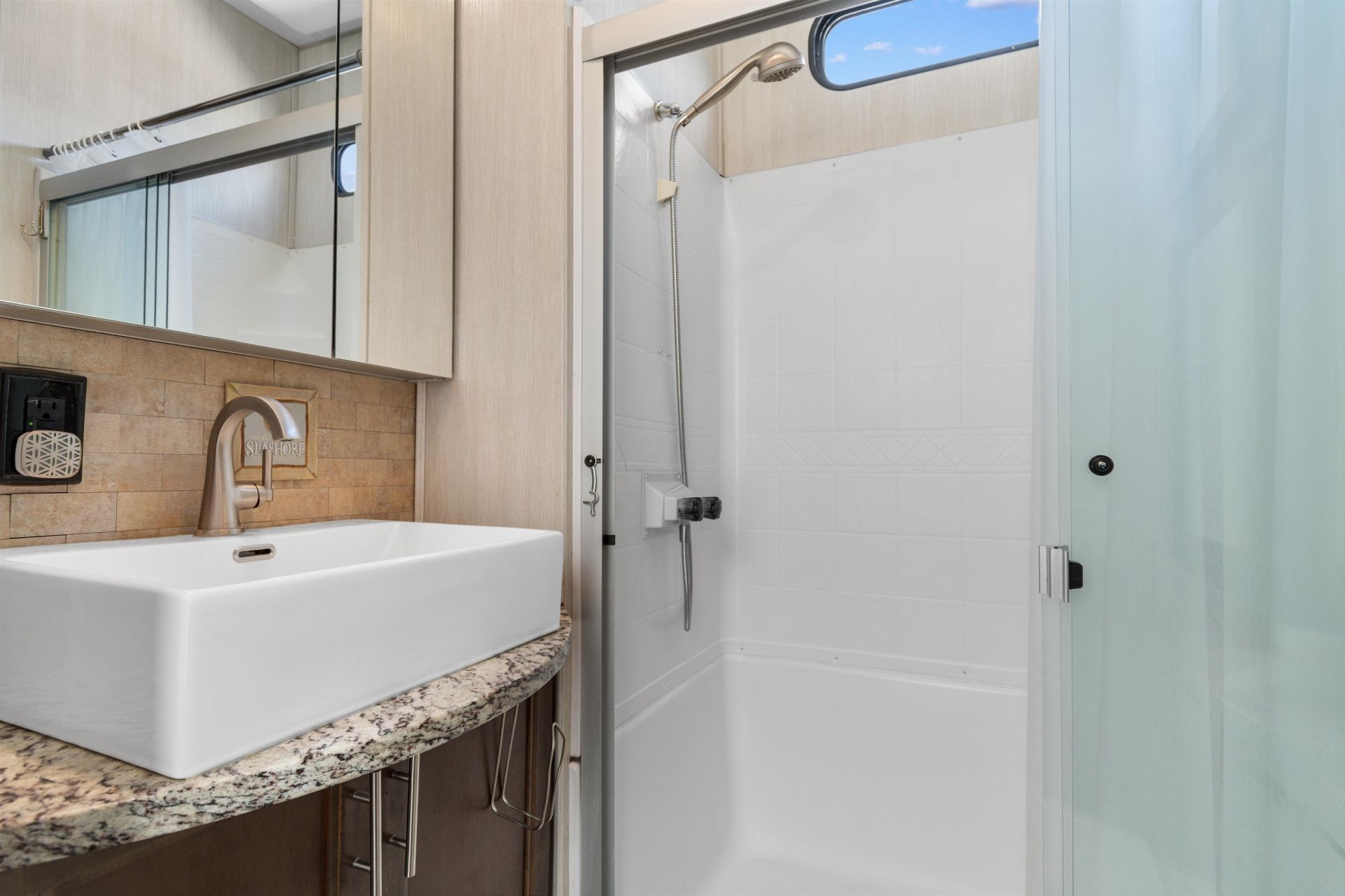9700 Kings Rd. Photo 18