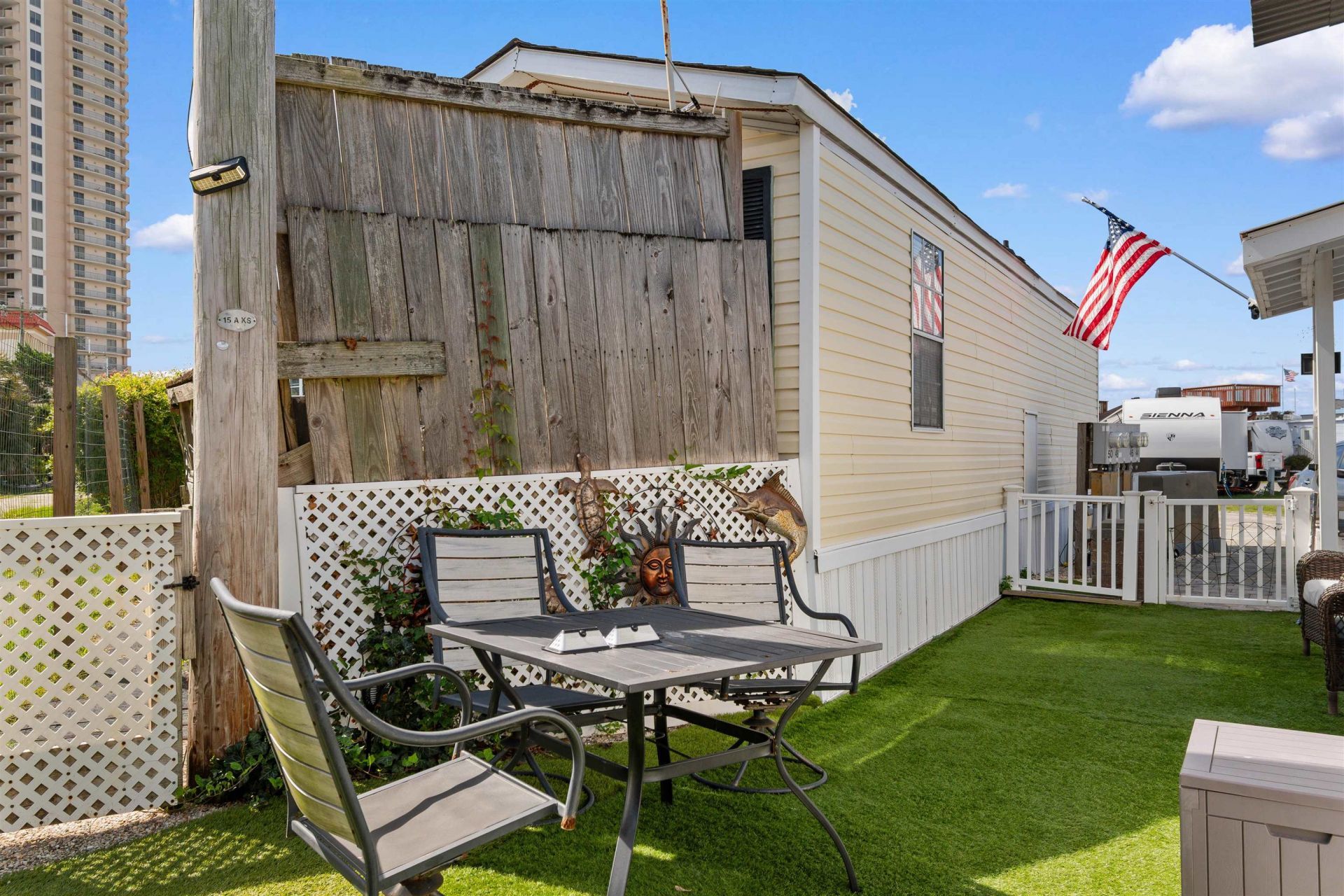 9700 Kings Rd. Photo 22