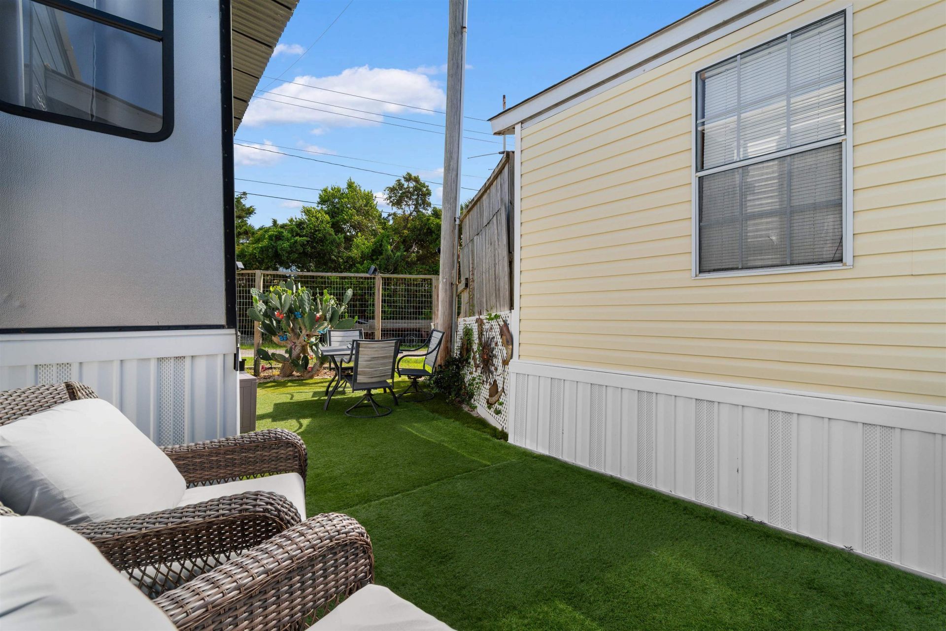 9700 Kings Rd. Photo 24
