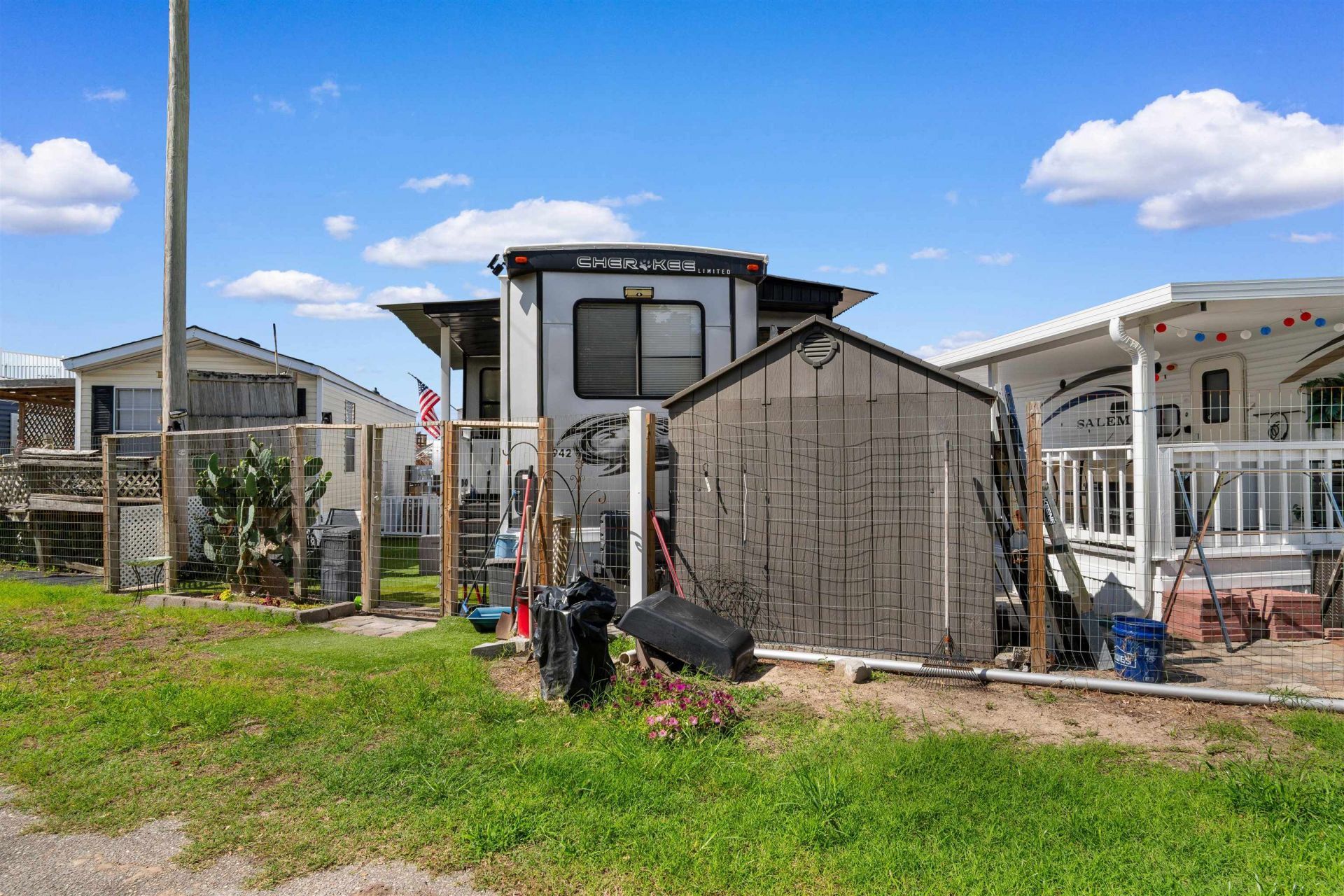 9700 Kings Rd. Photo 26