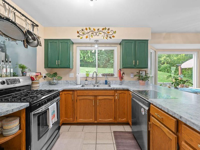 2072 Periwinkle Court, Crescent Springs, KY 41017 Photo 10