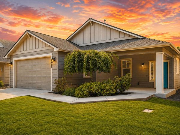 1999 N Wolfe Penn St, Liberty Lake, WA 99019