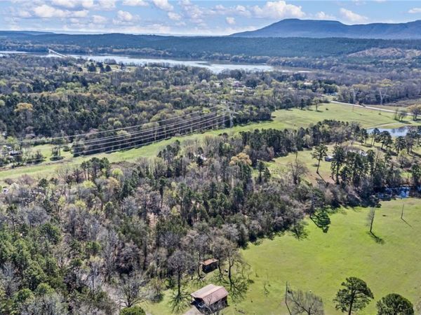 Spring Road , Delaware, AR 72835
