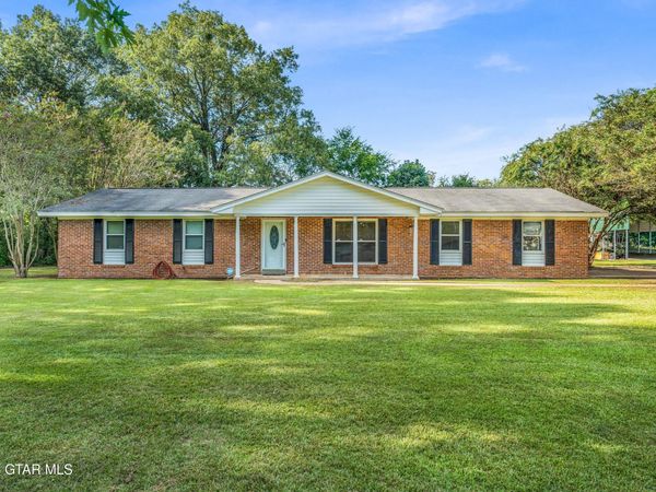 337 Oak Crest Circle, West Point, MS 39773