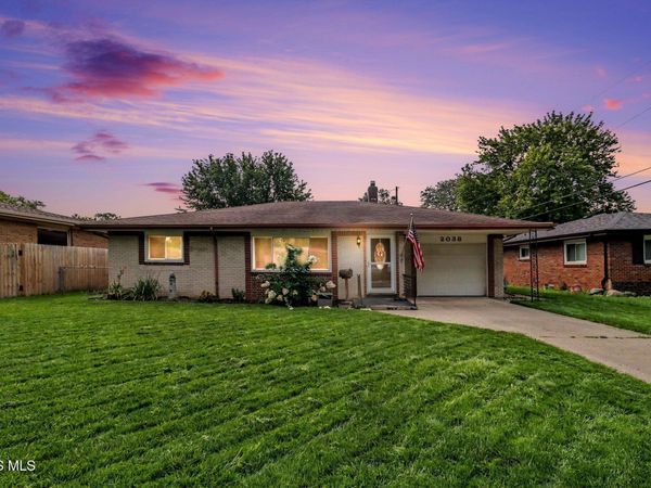 2038 Greenwich Lane, Toledo, OH 43611