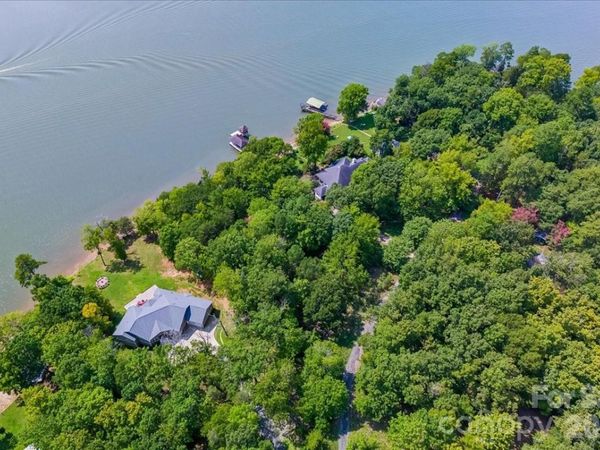 4101 Tuffy Lane , Charlotte, NC 28278