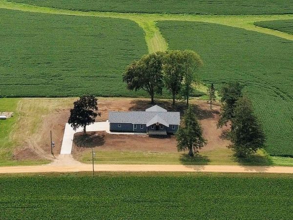 16797 W Barclay Road, Polo, IL 61064