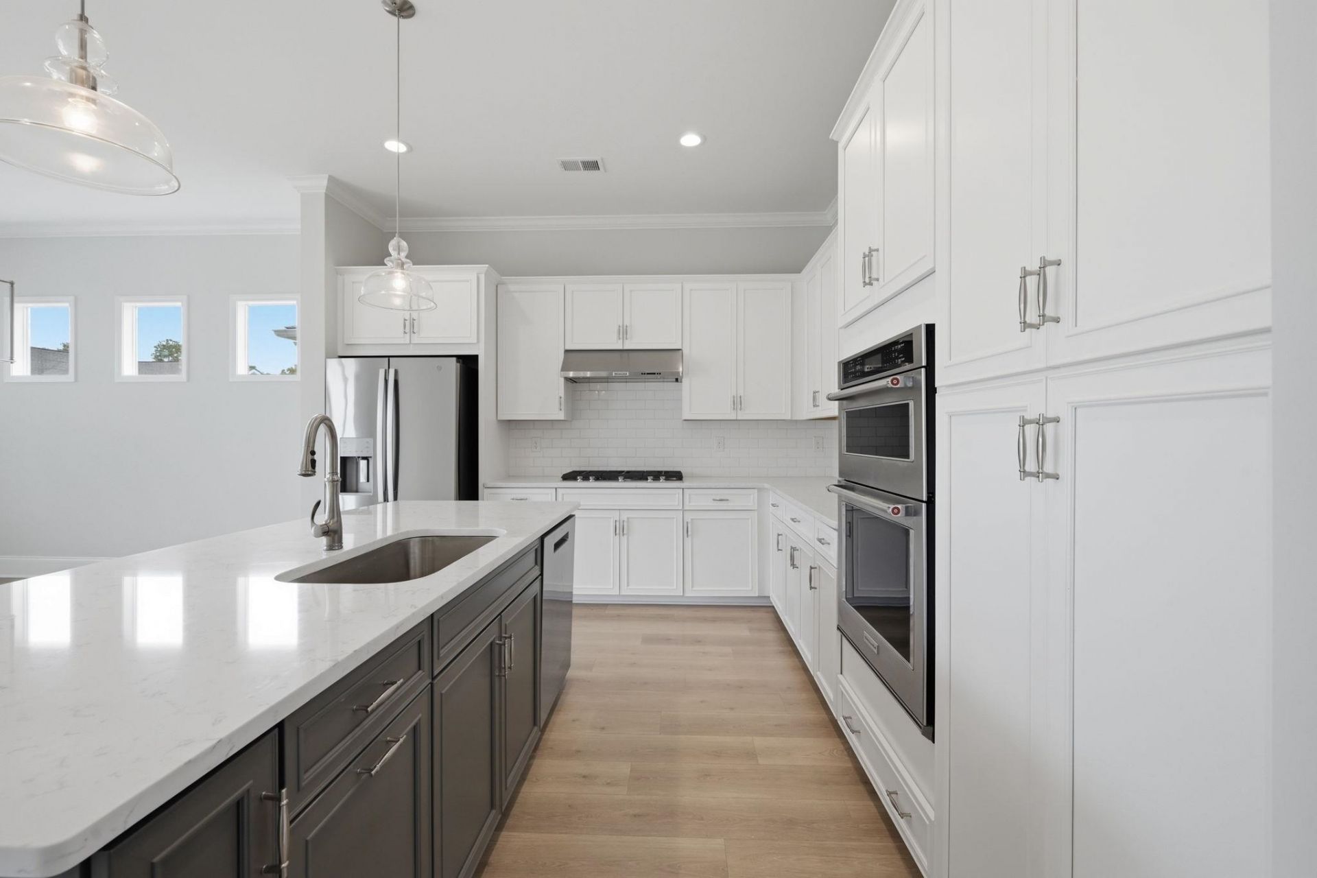 6423 Berg St. Photo 10