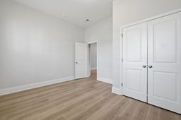 6423 Berg St. photo 4