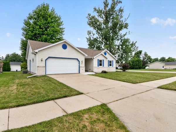 1223 Alpine Drive, Janesville, WI 53546