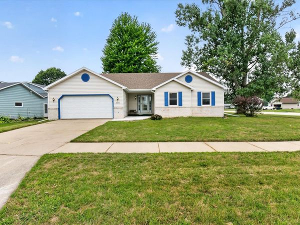 1223 Alpine Drive, Janesville, WI 53546