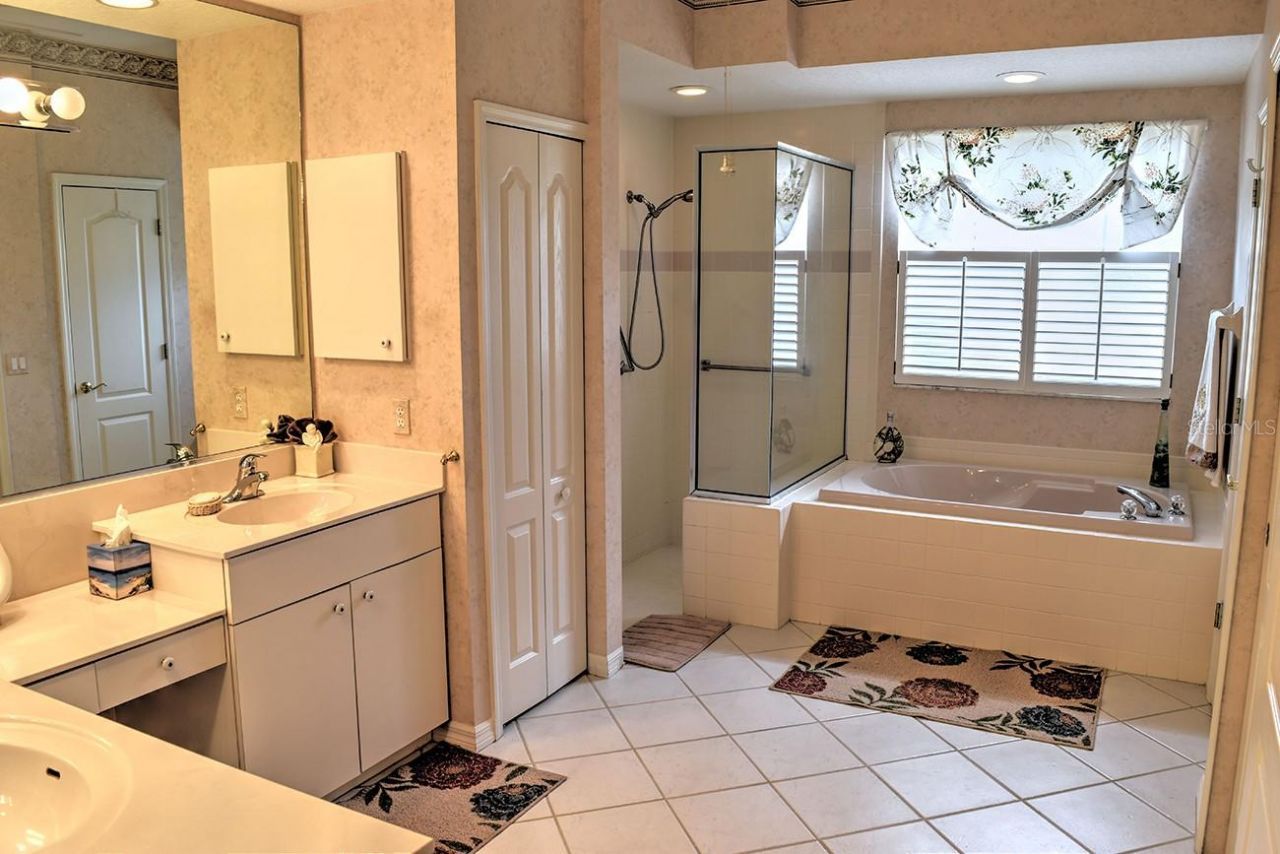 5113 Far Oak Circle, Sarasota, FL 34238 Photo