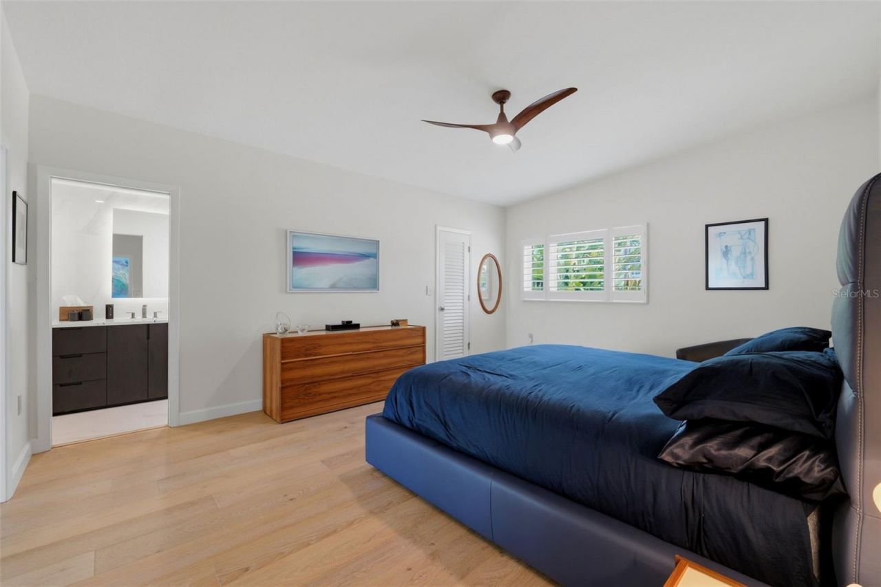 661 79th Circle S, Saint Petersburg, FL 33707 Photo