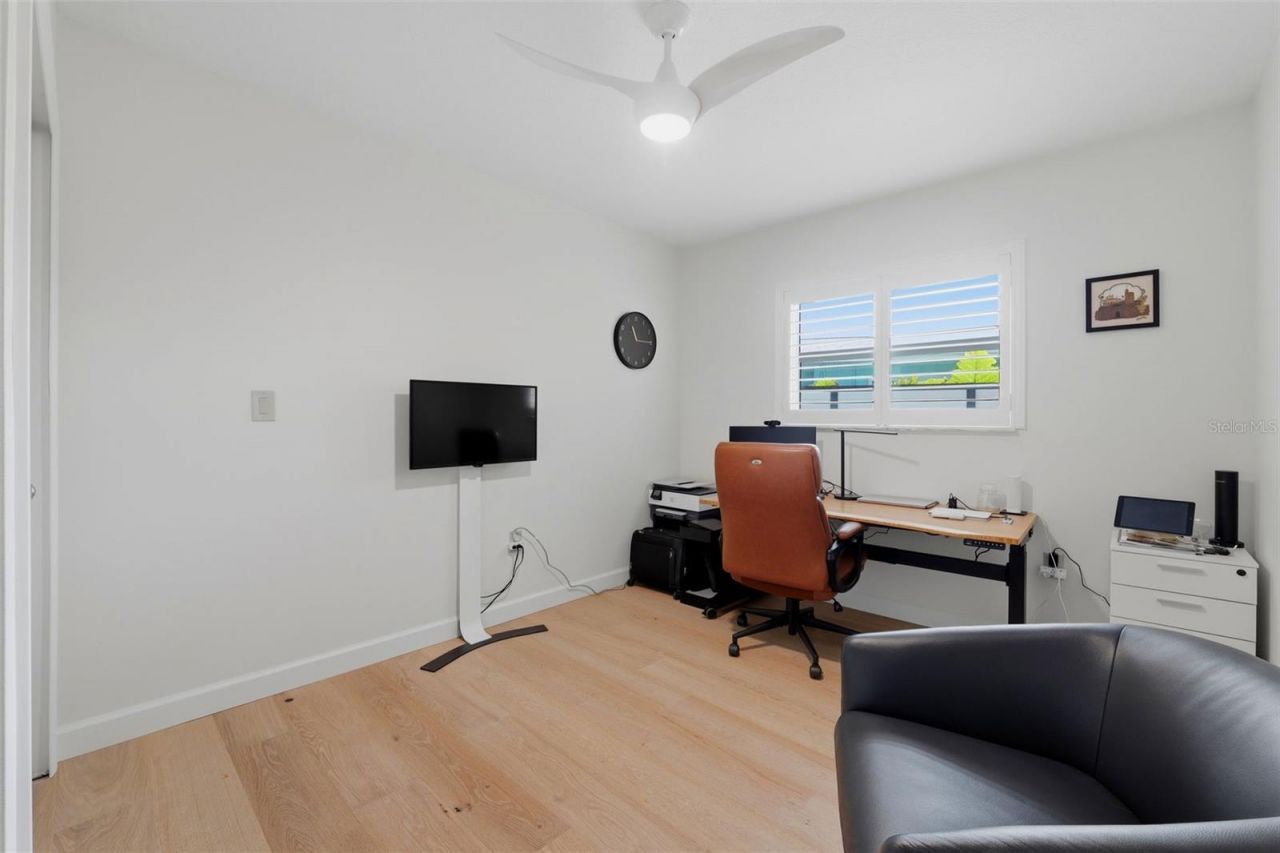 661 79th Circle S, Saint Petersburg, FL 33707 Photo