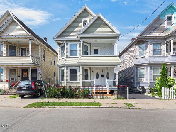 1030 Delamont Avenue, Schenectady, NY 12307