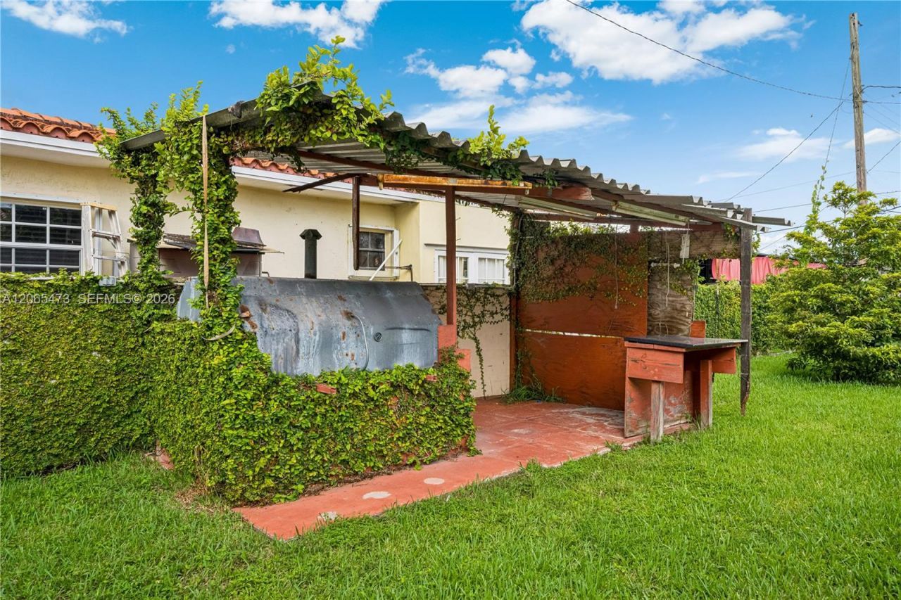 7135 SW 19th St, Miami, FL 33155 Photo
