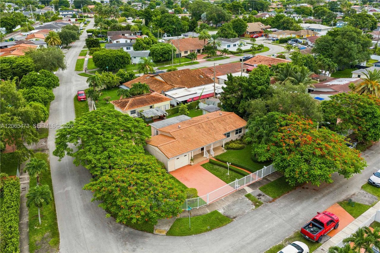 7135 SW 19th St, Miami, FL 33155 Photo