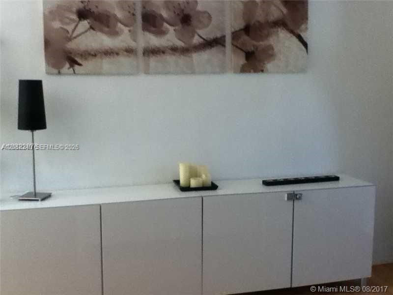 549 Meridian Ave , Unit 10, Miami Beach, FL 33139 Photo