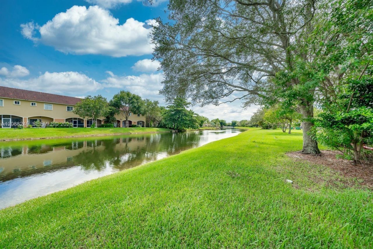 8040 Sanibel Dr , Unit 8040, Tamarac, FL 33321 Photo