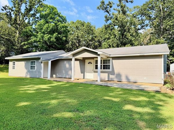 4396 State Highway 21 , Doniphan, MO 63935