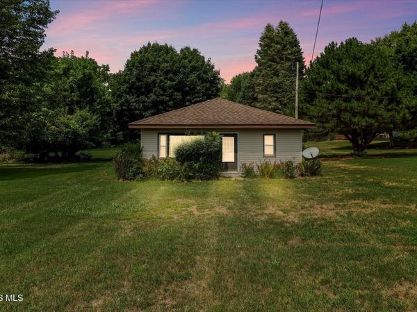 882 Sand Ridge Road , Bowling Green, OH 43402