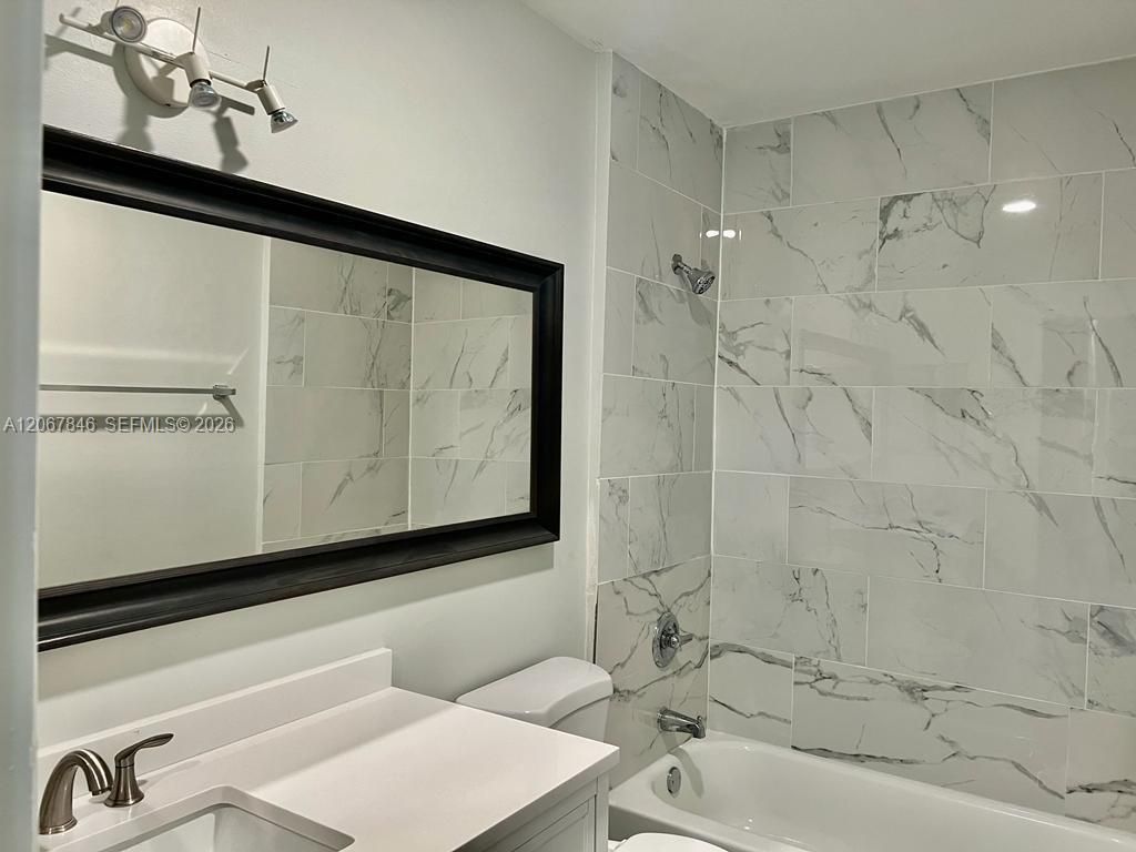 900 SW 113th Ter , Pembroke Pines, FL 33025 Photo
