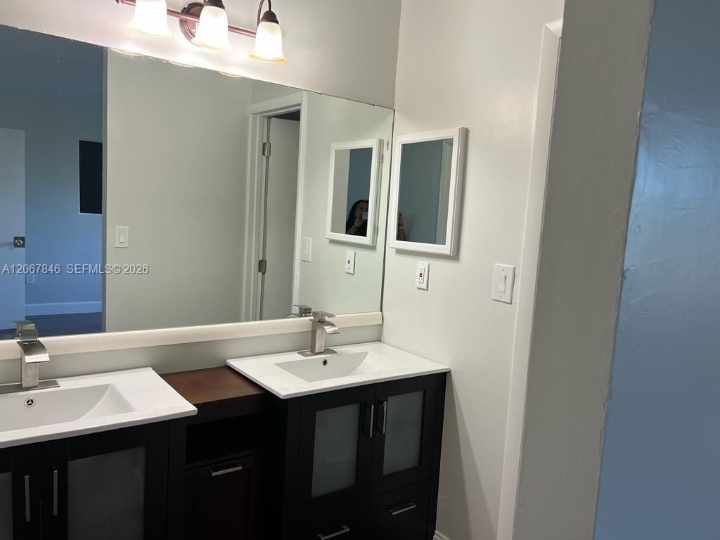 900 SW 113th Ter , Pembroke Pines, FL 33025 Photo