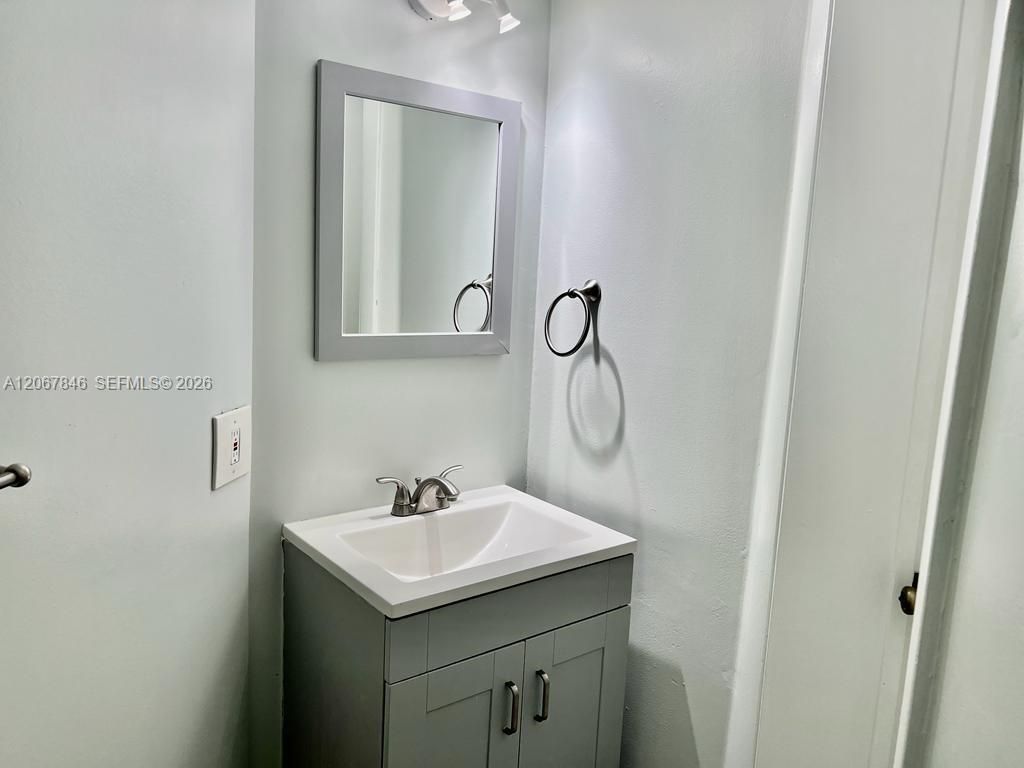 900 SW 113th Ter , Pembroke Pines, FL 33025 Photo