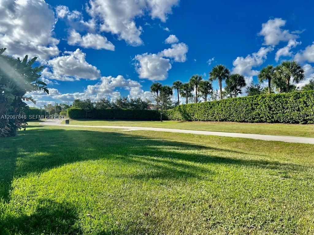 900 SW 113th Ter , Pembroke Pines, FL 33025 Photo