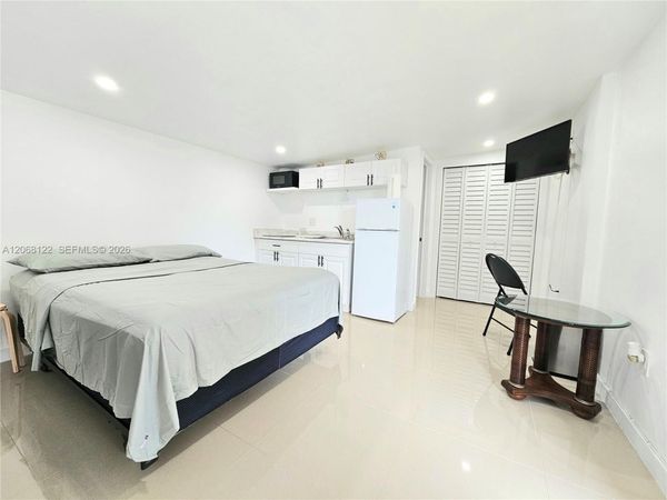 3880 NW 2nd St, Miami, FL 33126