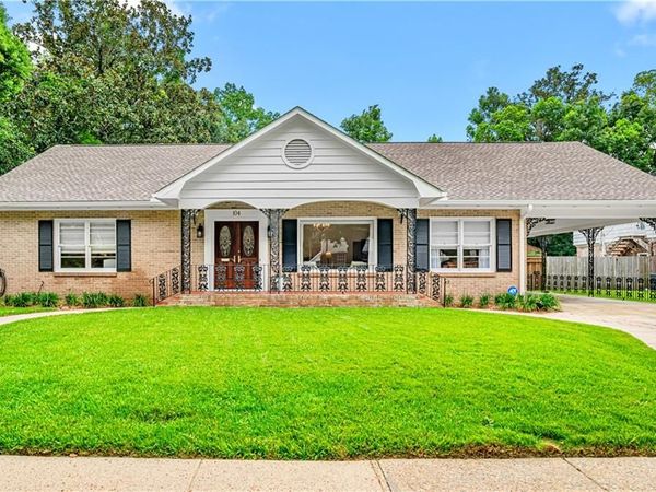 104 Beverly Court, Mobile, AL 36604