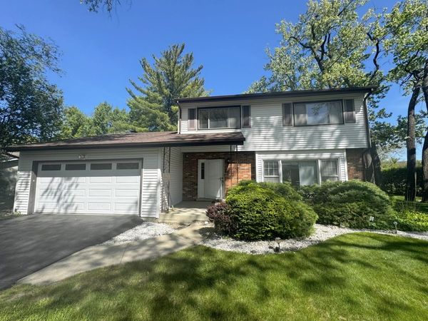 1935 Birch Road , Northbrook, IL 60062