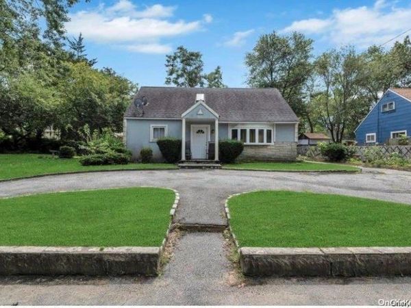 84 State Avenue , Wyandanch, NY 11798