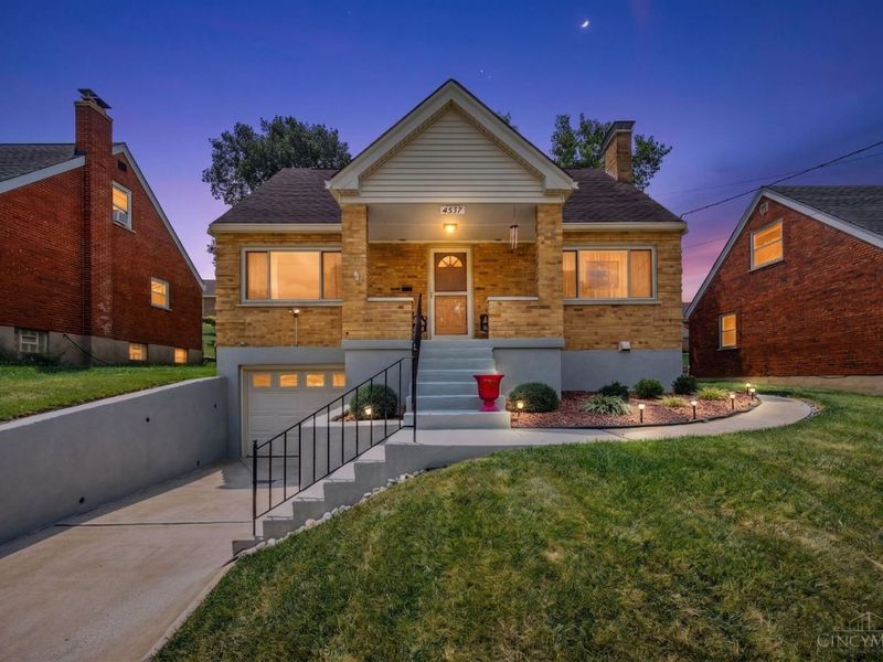 4337 Saint Martins Place, Cincinnati, OH 45211 Photo 2