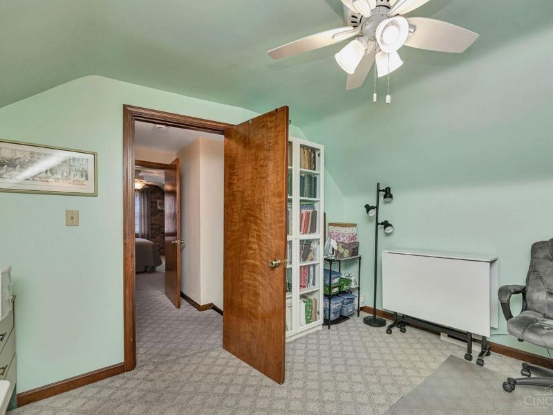 4337 Saint Martins Place, Cincinnati, OH 45211 Photo 25