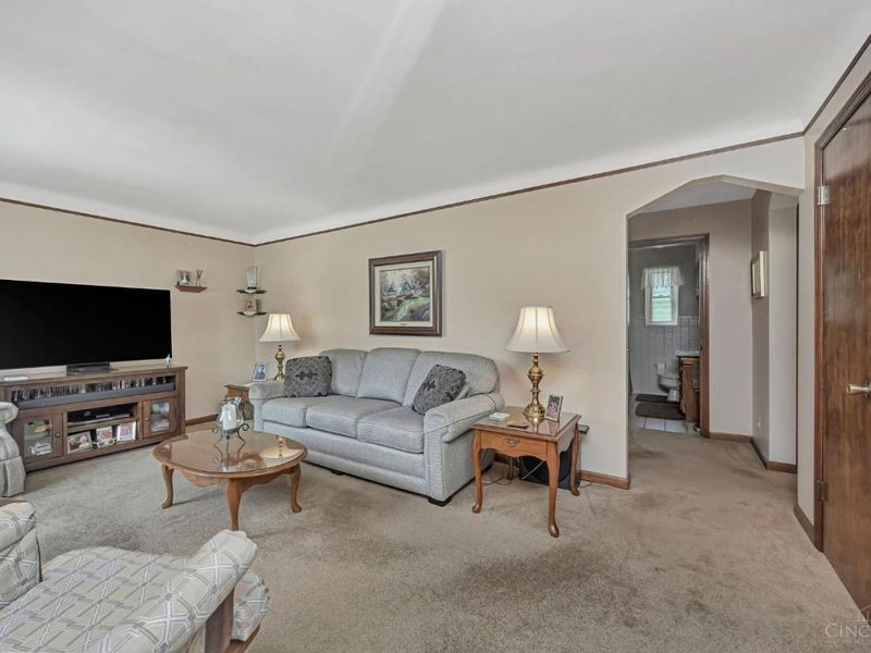 4337 Saint Martins Place, Cincinnati, OH 45211 Photo 7