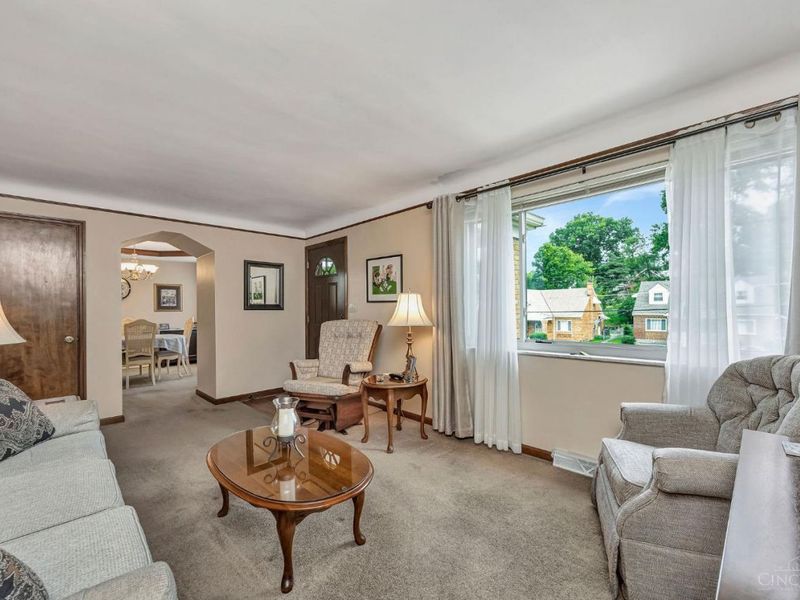 4337 Saint Martins Place, Cincinnati, OH 45211 Photo 8