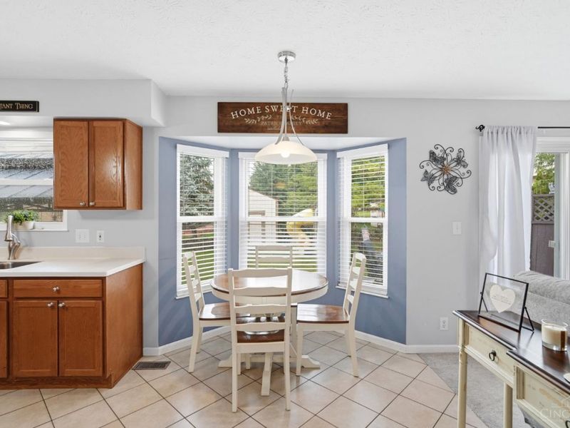 4214 Parkmont Drive, Delhi Township, OH 45238 Photo 12