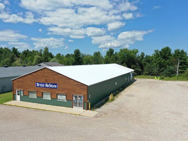 9385 N Straits Highway, Cheboygan, MI 49721