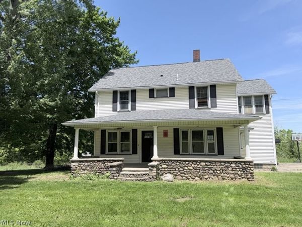 370 E Under Ridge Road , Conneaut, OH 44030