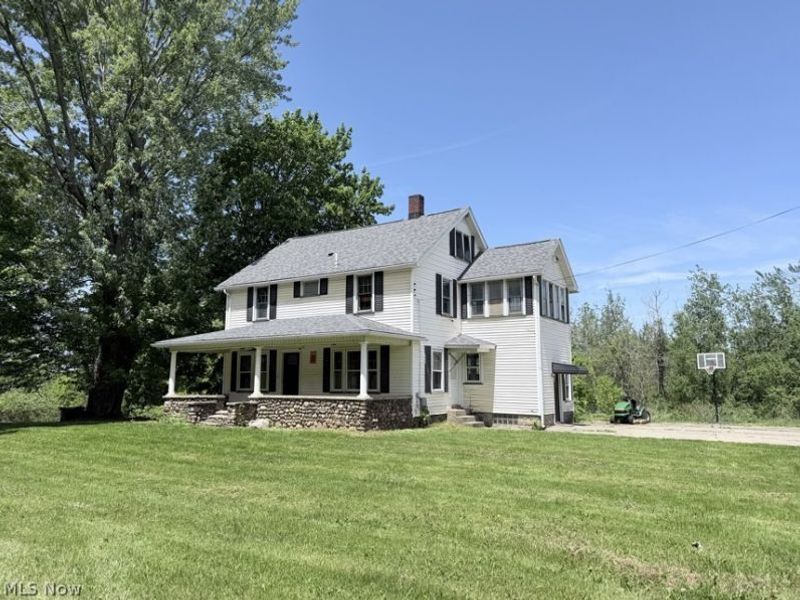 370 E Under Ridge Road , Conneaut, OH 44030 Photo 2