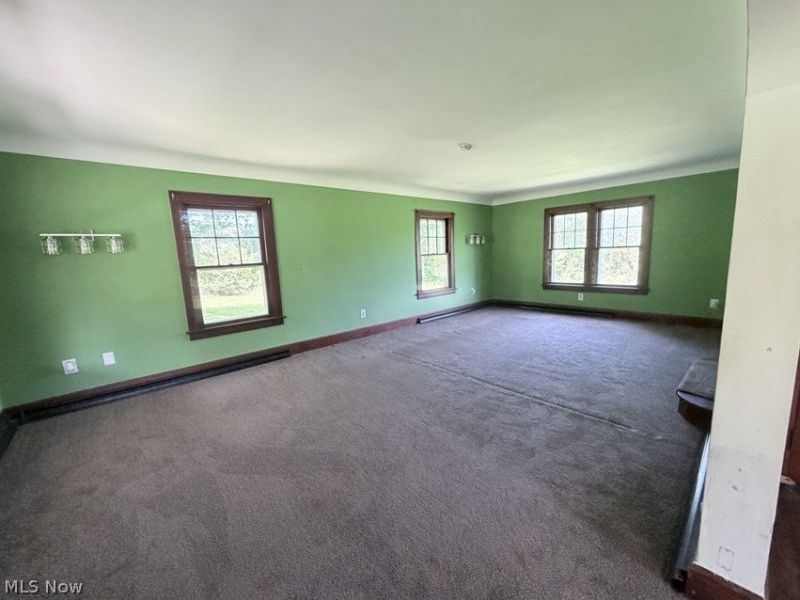 370 E Under Ridge Road , Conneaut, OH 44030 Photo 3