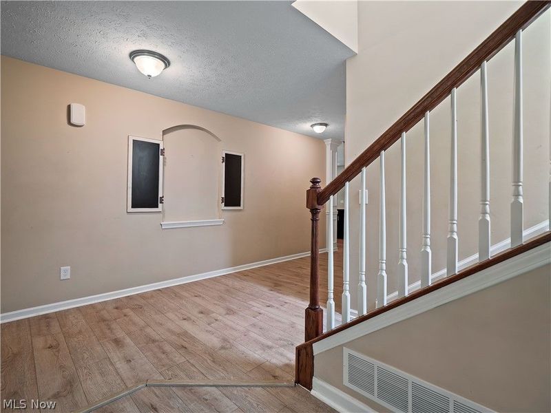 17062 Woodshire Drive, Strongsville, OH 44149 Photo 12