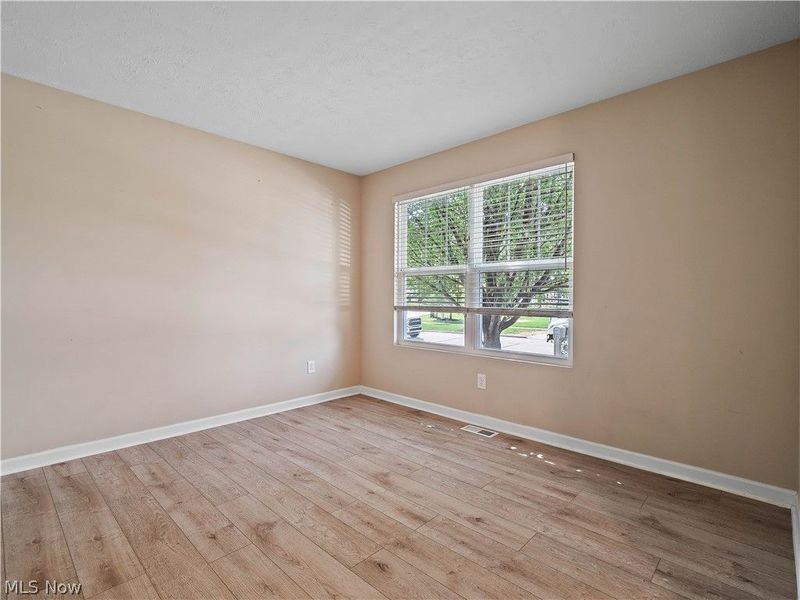 17062 Woodshire Drive, Strongsville, OH 44149 Photo 13