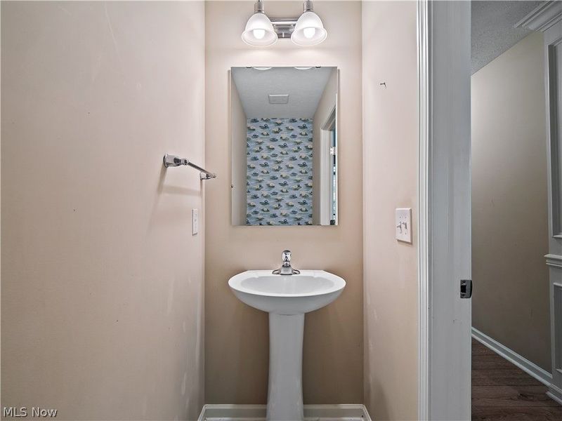 17062 Woodshire Drive, Strongsville, OH 44149 Photo 15
